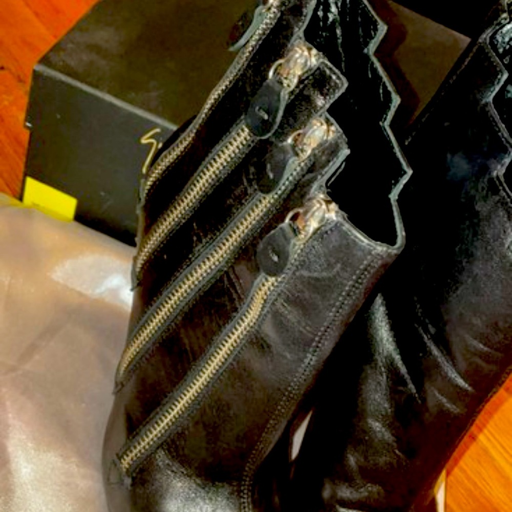 Giuseppe Zanotti leather zipper booties